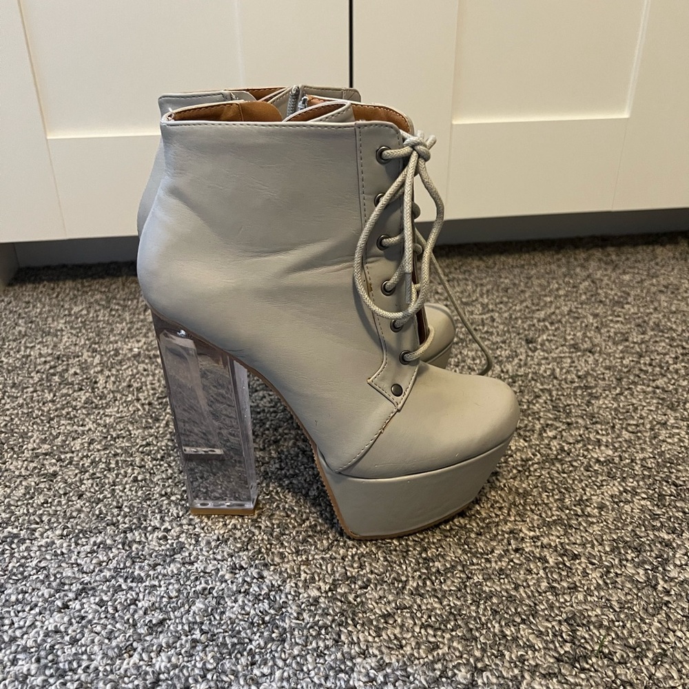 platform ankle boot